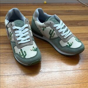 Inkkas Green and Cream Camouflage Sneakers NWT